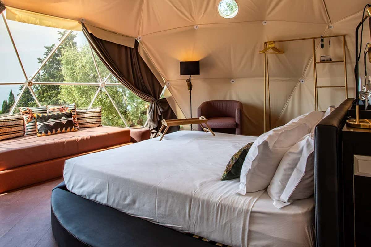 Inverno sul Garda, tra glamping, mercatini e panorami unici tutti da vivere Inverno sul Garda, tra glamping, mercatini e panorami unici tutti da vivere