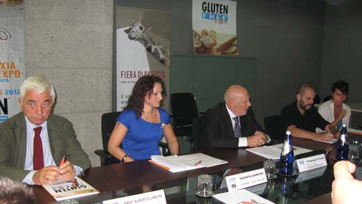 Da sinistra: Alberto Lanzani, Mariapia Gandossi, Piergiorgio Piccioli, Edris Rahimi, Lavinia Cappella