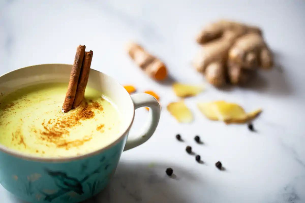 Golden Milk &egrave; un toccasana per la salute Conosci i benefici del Golden milk? Il latte d'oro alleato della salute