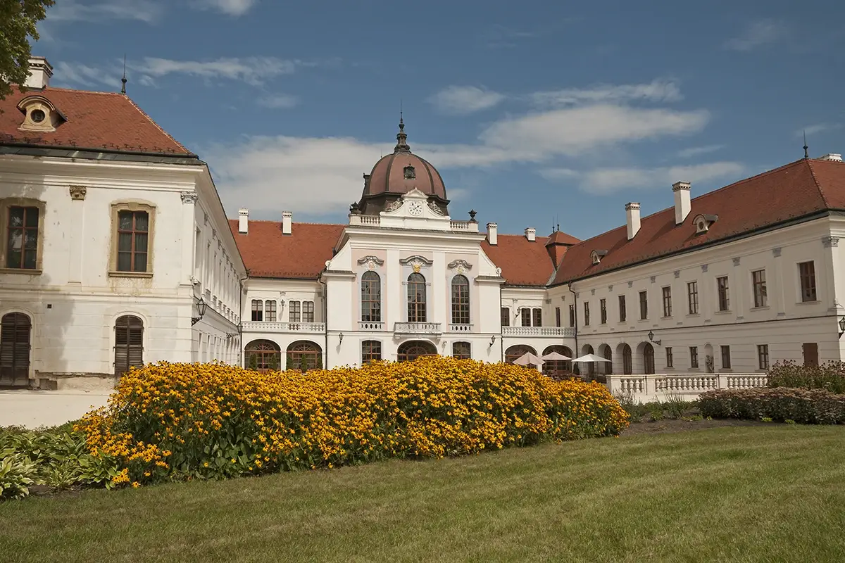 Il Castello Reale In viaggio con la principessa Sissi tra teatri e citt&agrave; da scoprire
