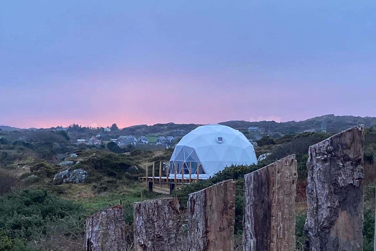 Eco-Lodge Goleen Harbour Tutto il calore dell'Irlanda d'inverno tra cottage fari e antichi castelli Eco-Lodge Goleen Harbour Tutto il calore dell'Irlanda d'inverno tra cottage fari e antichi castelli