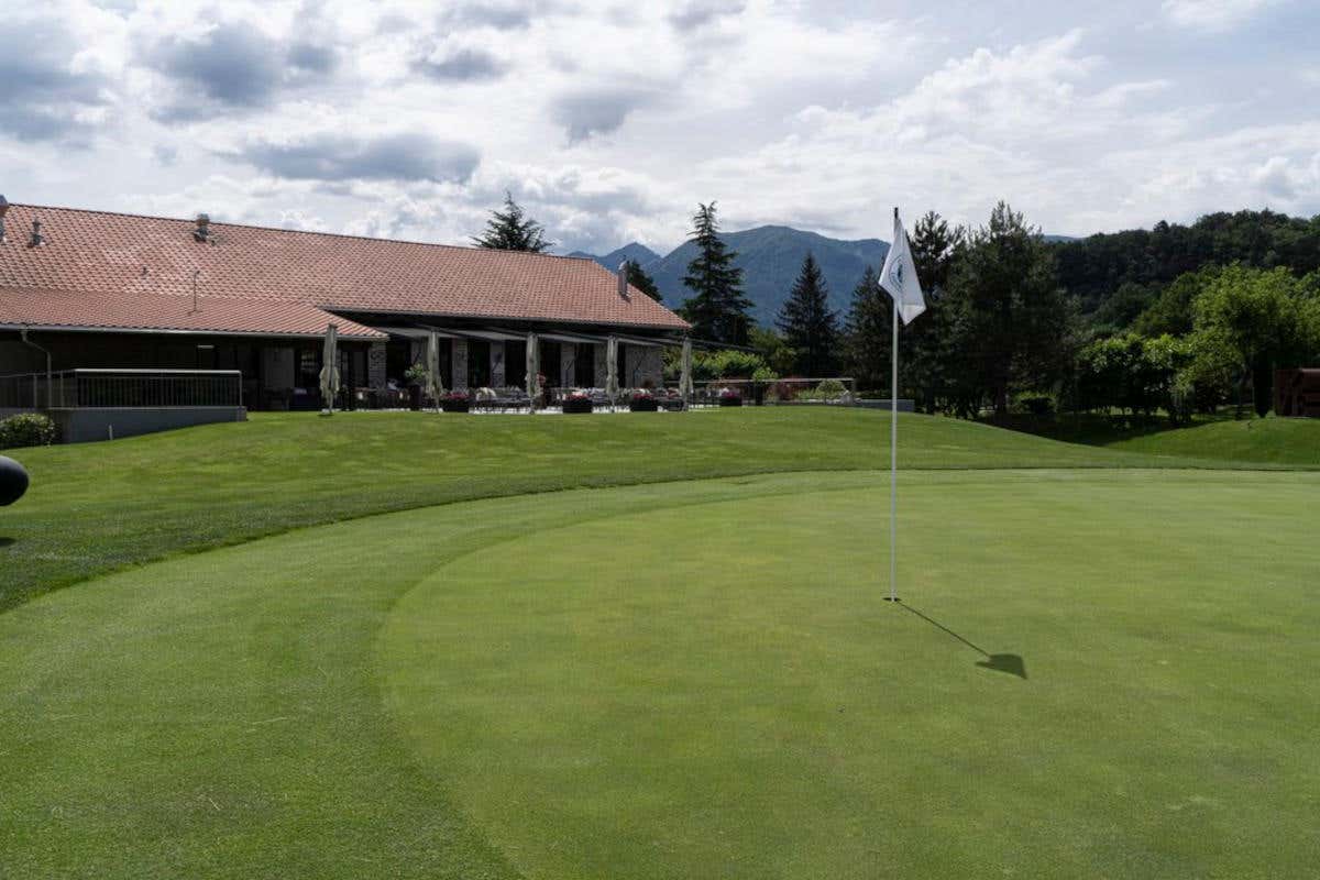 Il golf club Terre Losone ospita il ristorante Mira  