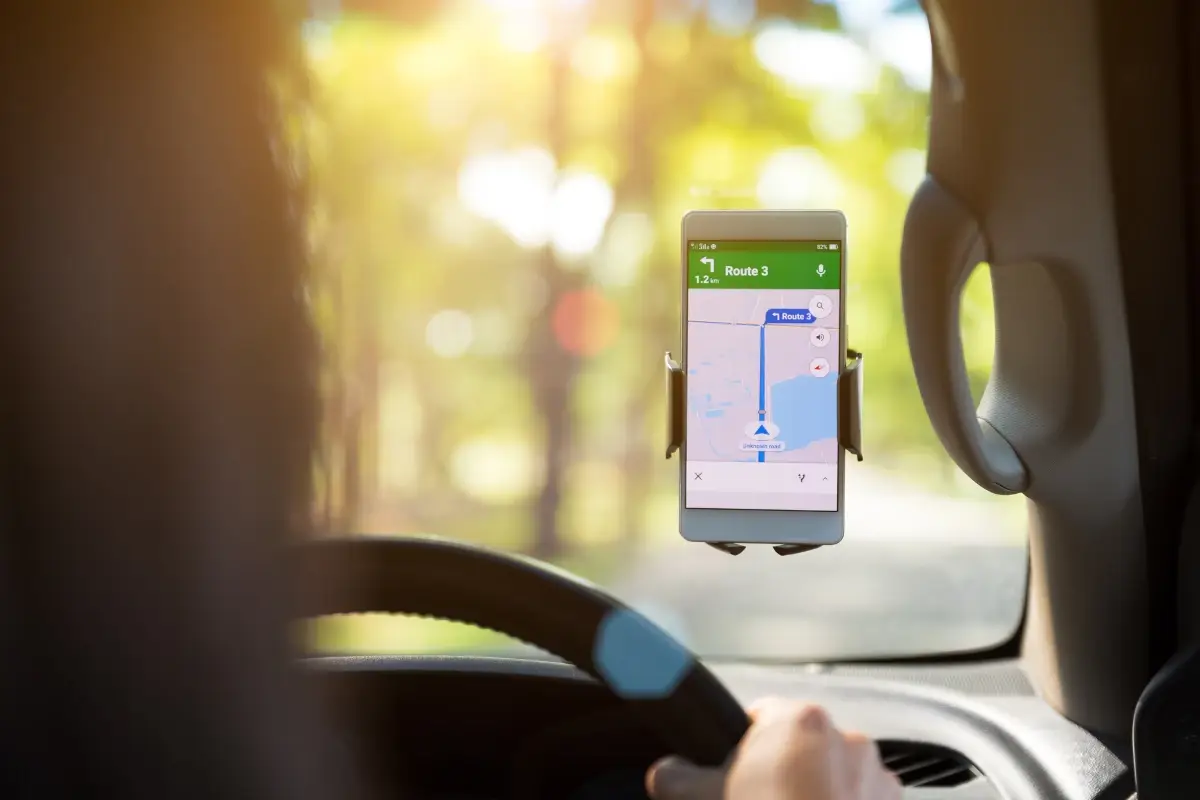 Caro carburante, da Google Maps ecco i consigli per risparmiare benzina