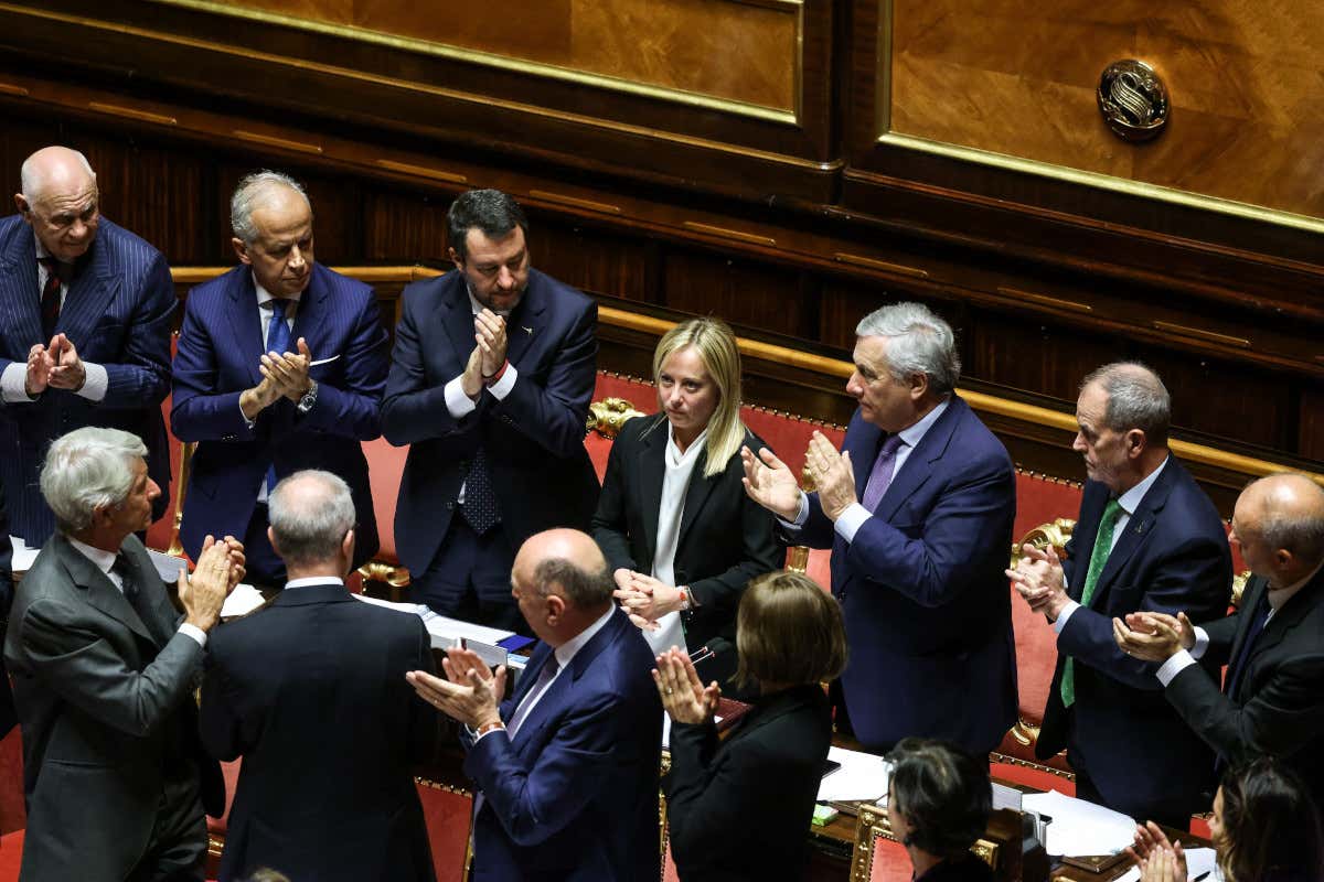 Legge di bilancio, il Governo fa sparire il bonus 2023 sulla tredicesima