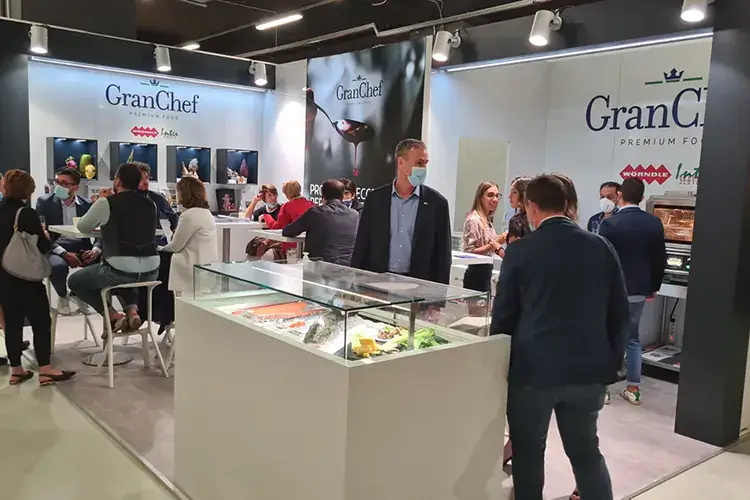 Lo stand Woerndle Interservice a Identit&agrave; Golose Woerndle Interservice a supporto di hotel e ristoranti con un catalogo di 8.000 prodotti