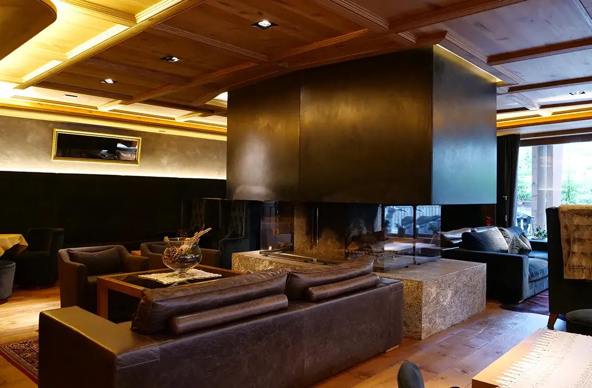 Design contemporaneo e moderno Estate fra benessere, vita attiva e buona tavola