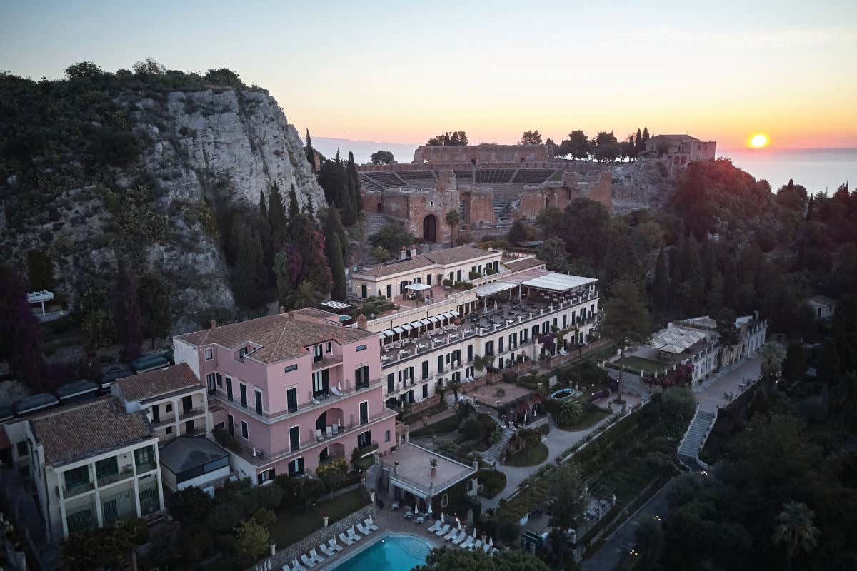 Il Ristorante Otto Geleng del Grand Hotel Timeo, A Belmond Hotel, a Taormina (Me) Il cuoco stellato Roberto Toro è nuovo membro della Krug Ambassade