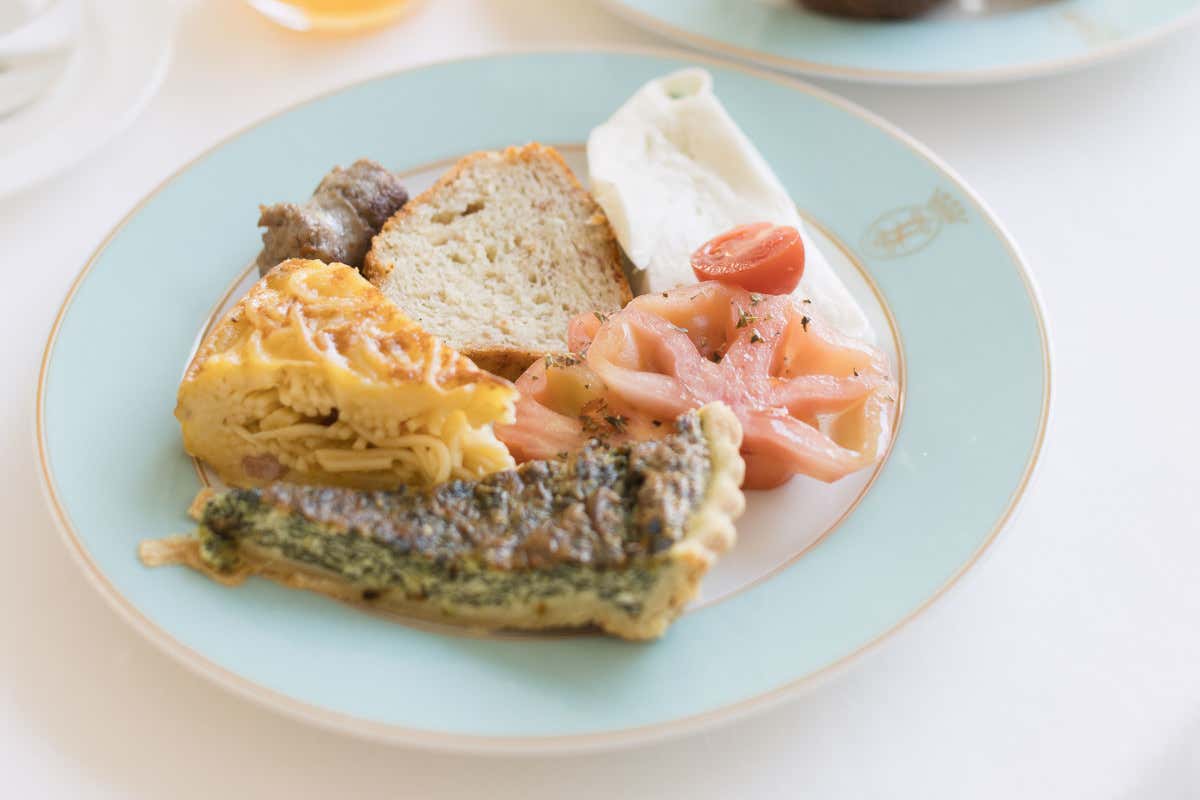 La colazione è il primo gesto che definisce il ritmo della giornata