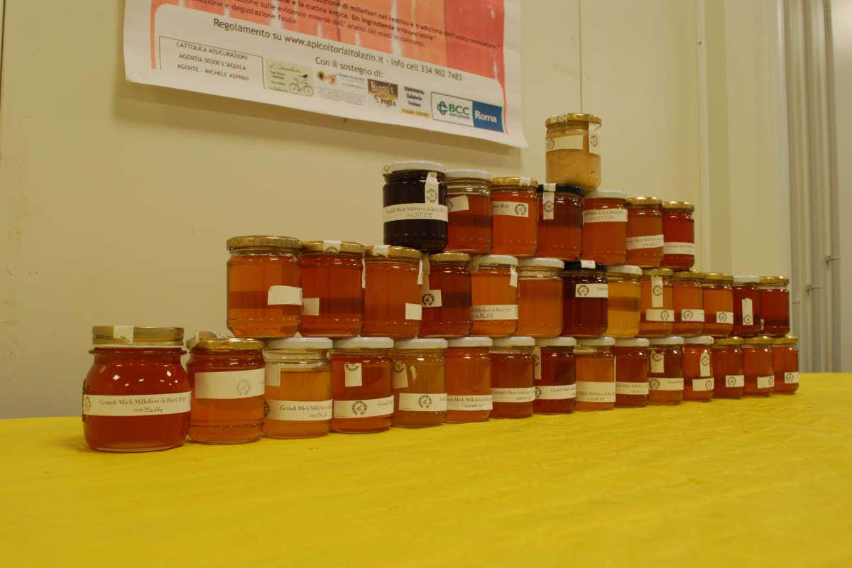 premiazione dell'edizione del 2019&nbsp; dei Grandi Mieli Millefiori della Provincia di Rieti (foto: www.apicoltorialtolazio.it) A Torricella in Sabina la selezione del miglior miele di millefiori del centro Italia