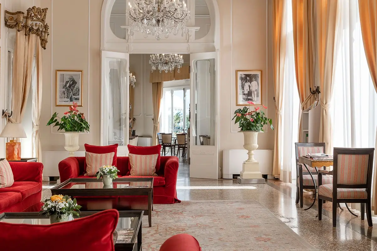 Grand Hotel di Rimini DA FINIRE - La magia del mare d&rsquo;inverno con i Batani hotel