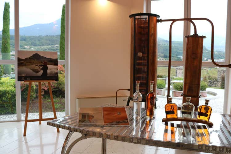 Le grappe della Distilleria Marzadro (L’export nel futuro della grappa Ma le aziende: serve un Consorzio)