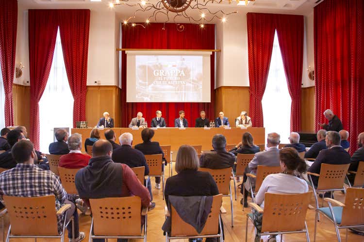 Un momento del convegno (L’export nel futuro della grappa Ma le aziende: serve un Consorzio)