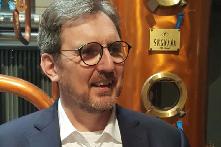 Mirko Scarabello (&Egrave; sempre pi&ugrave; grappa mania La beve 1 su 3, anche d'estate)