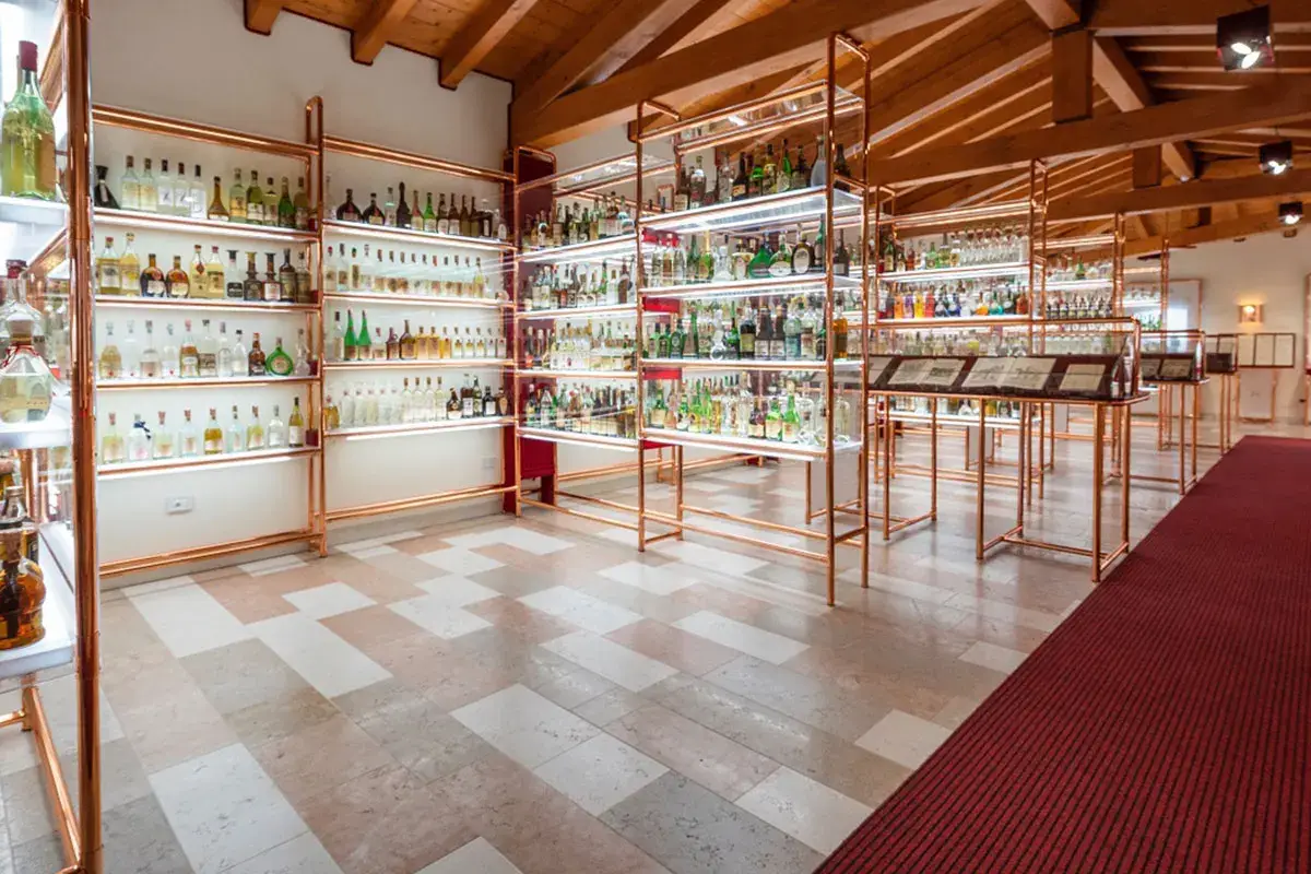 Grappateca Poli Museo della Grappa, un viaggio nella storia della distilleria