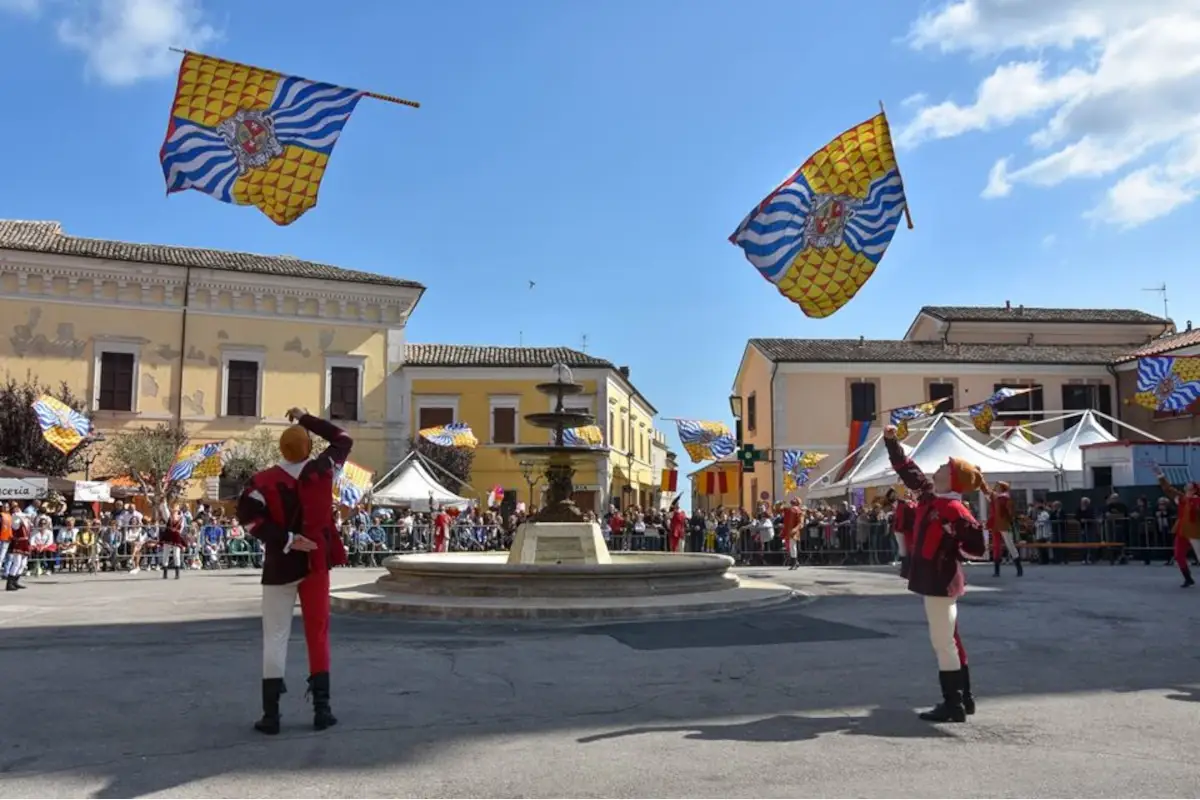 Potenza&nbsp;Picena&nbsp;celebra il Grappolo&nbsp;d'Oro