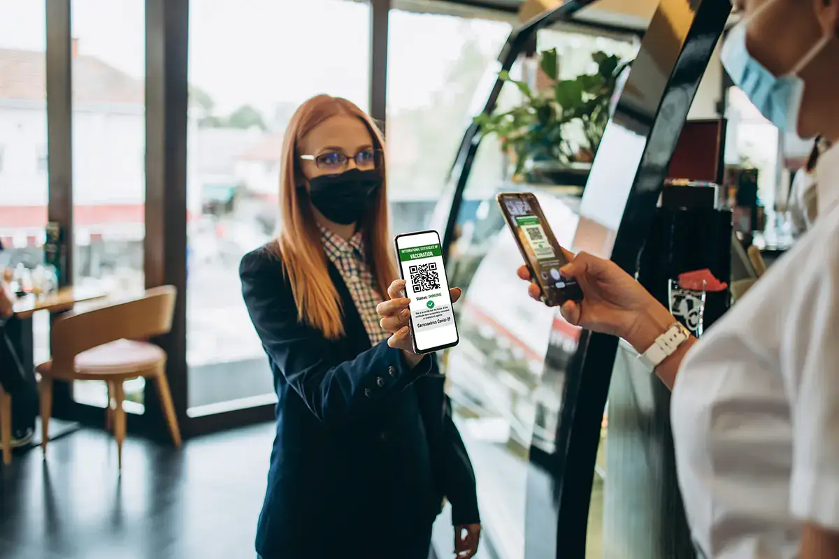 Con il super green pass il tampone non baster&agrave; pi&ugrave; per entrare al ristorante Super green pass pi&ugrave; vicino? In settimana la decisione del Governo