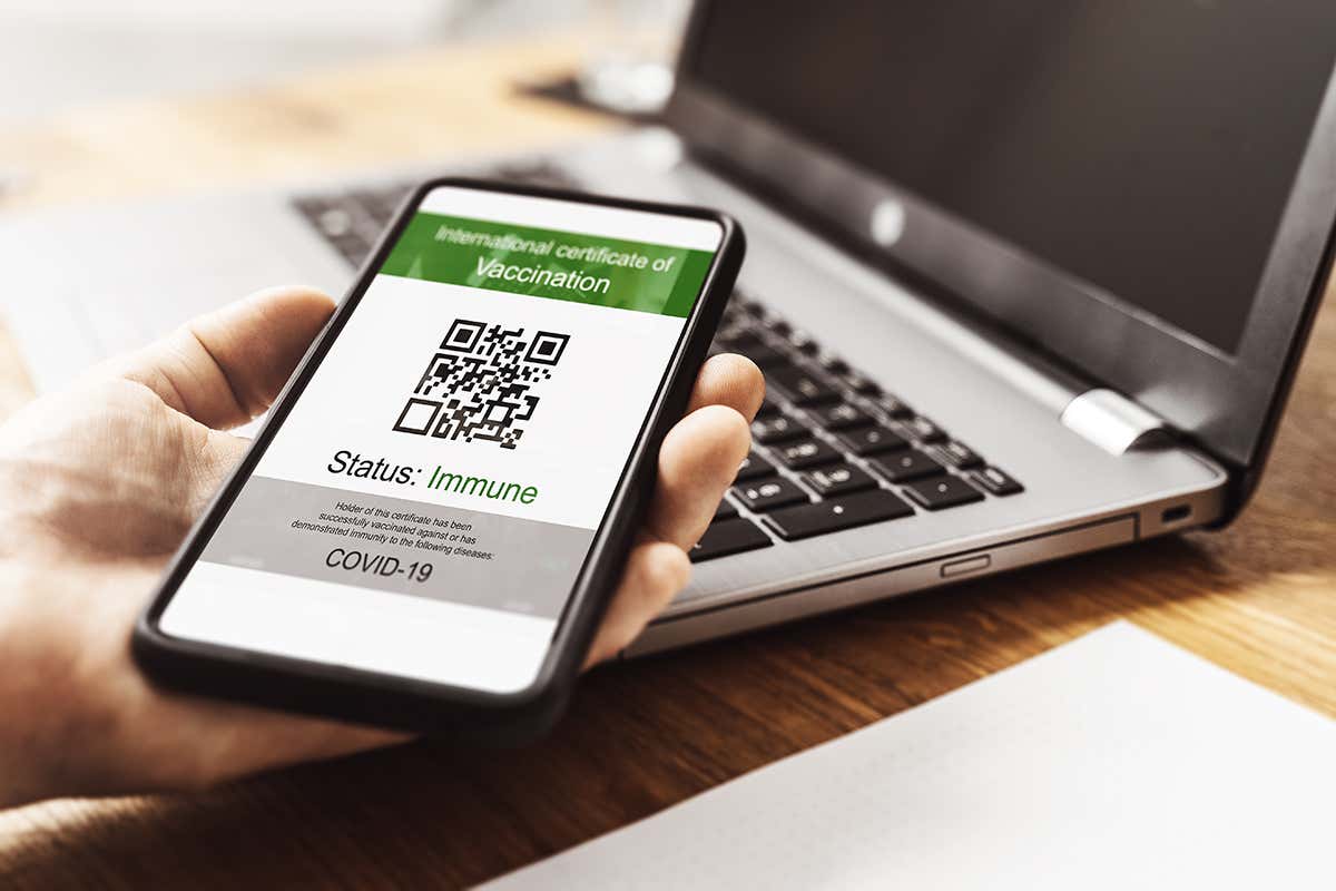 Green pass ai guariti: rilascio automatico dal 6 gennaio Green pass per i guariti, scatta la riattivazione automatica Green pass ai guariti: rilascio automatico dal 6 gennaio Green pass per i guariti, scatta la riattivazione automatica