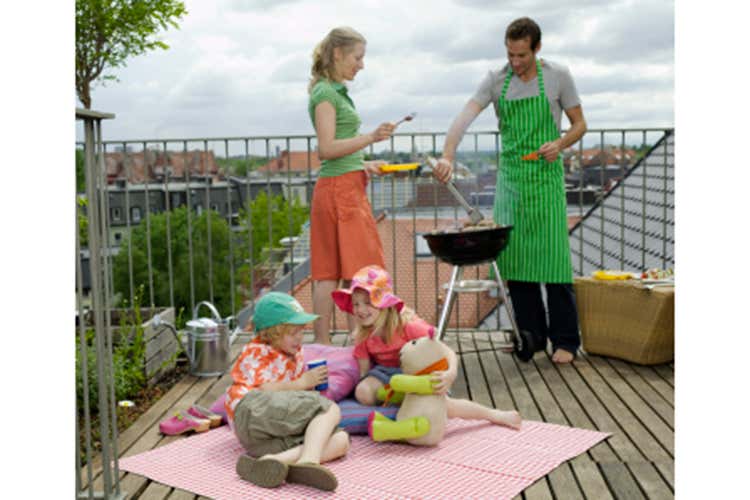 Per grigliare in casa preferire zone ventilate come terrazze, verande e balconi - Grigliare si pu&ograve;, anche a casa Basta seguire 5 semplici regole