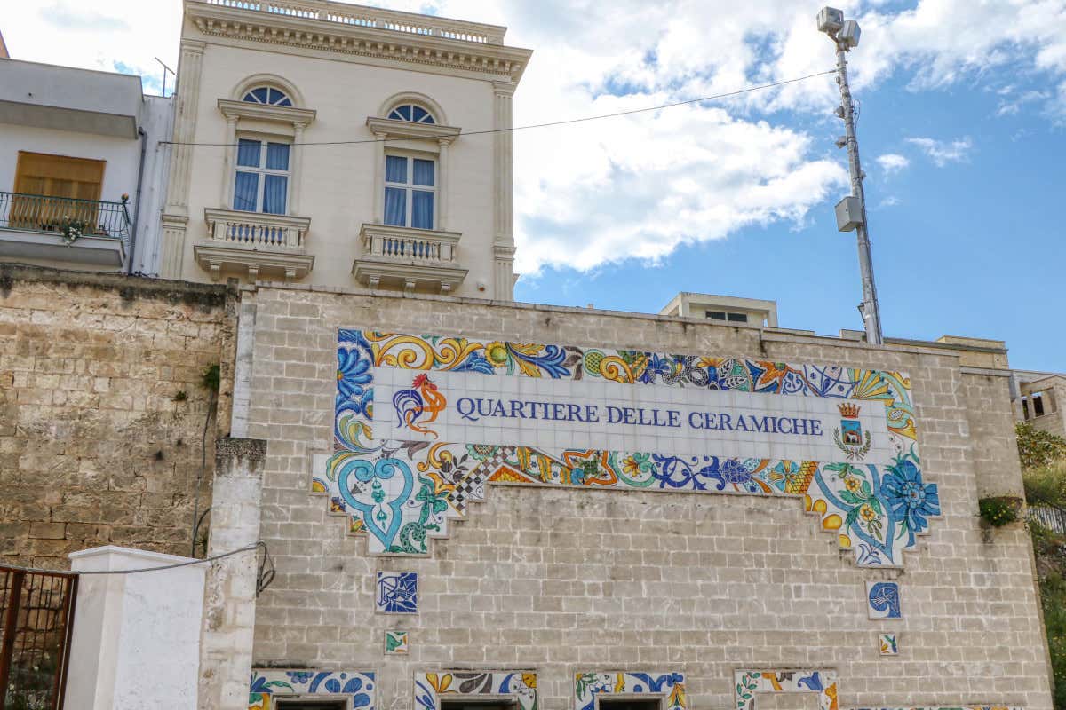Il quartiere delle ceramiche di Grottaglie Orecchiette nelle 'nchiosce per la regina della cucina pugliese un'edizione rosa