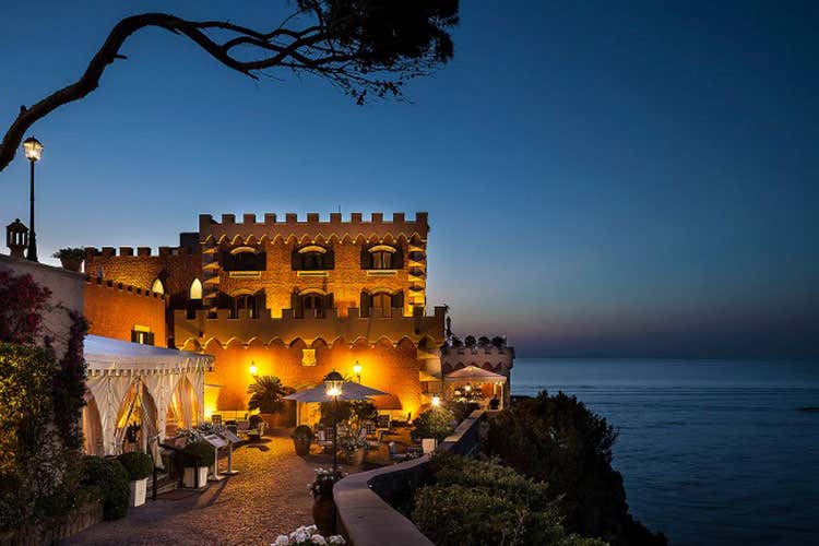 (Il Gruppo Pellicano si allarga e apre l’Hotel Mezzatorre a Ischia) (Il Gruppo Pellicano si allarga e apre l’Hotel Mezzatorre a Ischia)