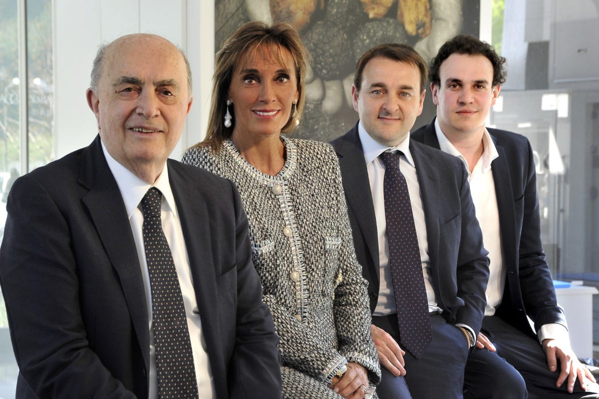 La famiglia Urbani, seconda da destra la presidente Olga Urbani Tartufo e Grana Padano: l'eccellenza italiana sbarca all'Expo