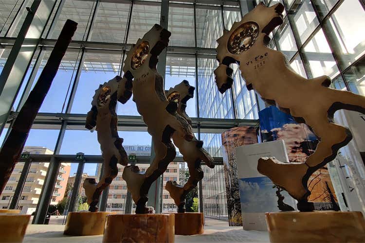 I riconoscimenti assegnati (Guida Vitae 2020 rivoluzionaria Solo una bollicina, ben sei dolci)