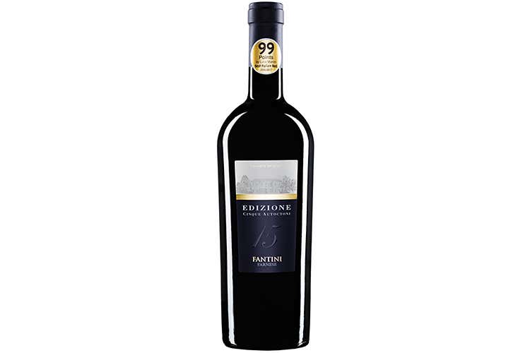 (Guide e concorsi premiano Farnese Tante soddisfazioni per i vini abruzzesi) (Guide e concorsi premiano Farnese Tante soddisfazioni per i vini abruzzesi)