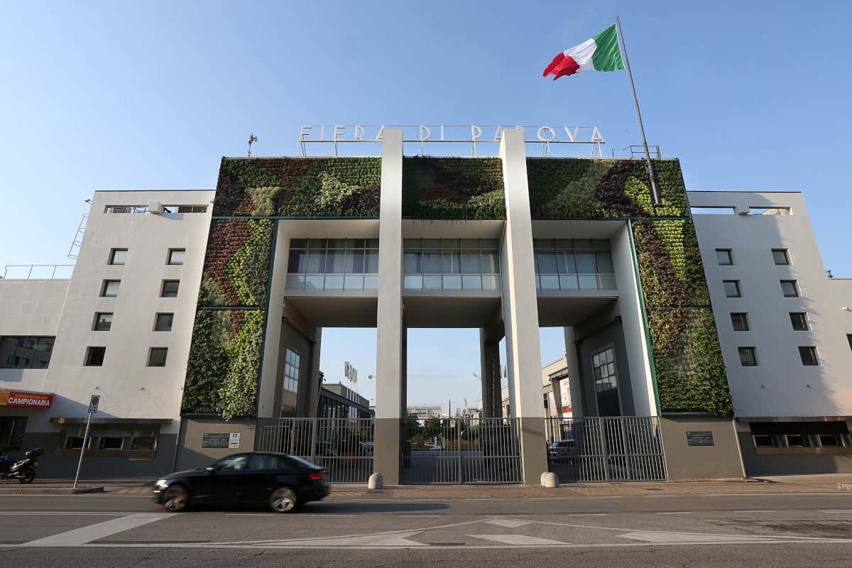 L'ingresso della Fiera di Padova Padova ospita la prima edizione di Gusto Fair: tre giorni dedicati al cibo e al vino