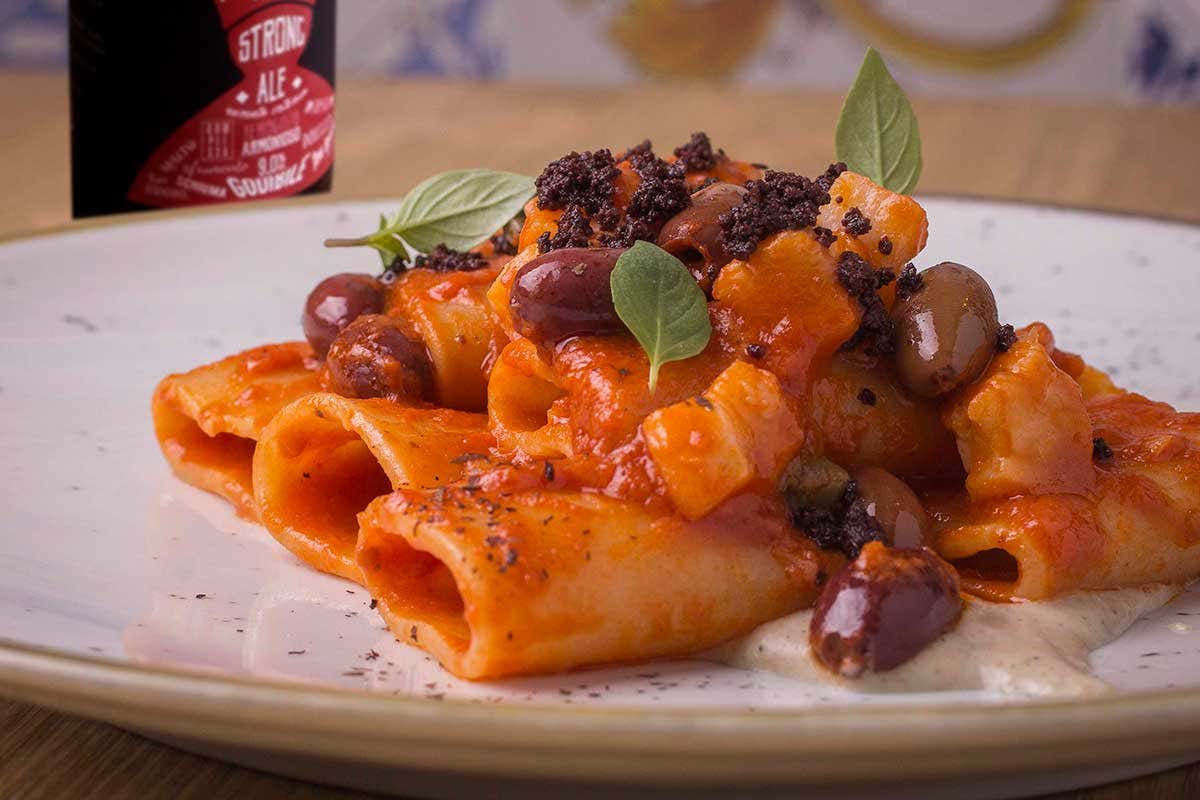 Puttanesca di mare settembrino Gusto Marigliano, cucina mediterranea e ricercata in centro a Napoli Puttanesca di mare settembrino Gusto Marigliano, cucina mediterranea e ricercata in centro a Napoli