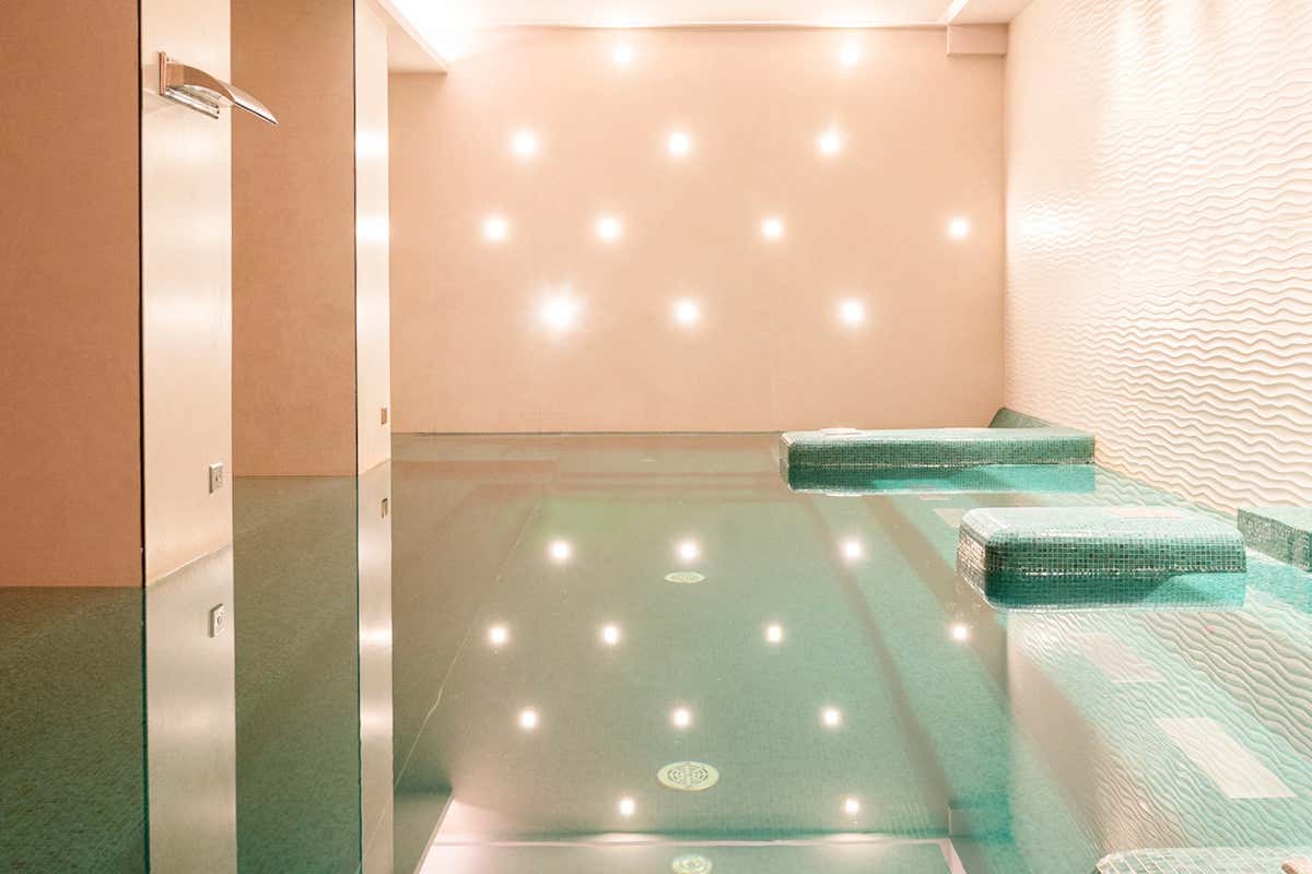 Pompei dall’alto: cucina, cocktail e panorama nel rooftop di Habita79