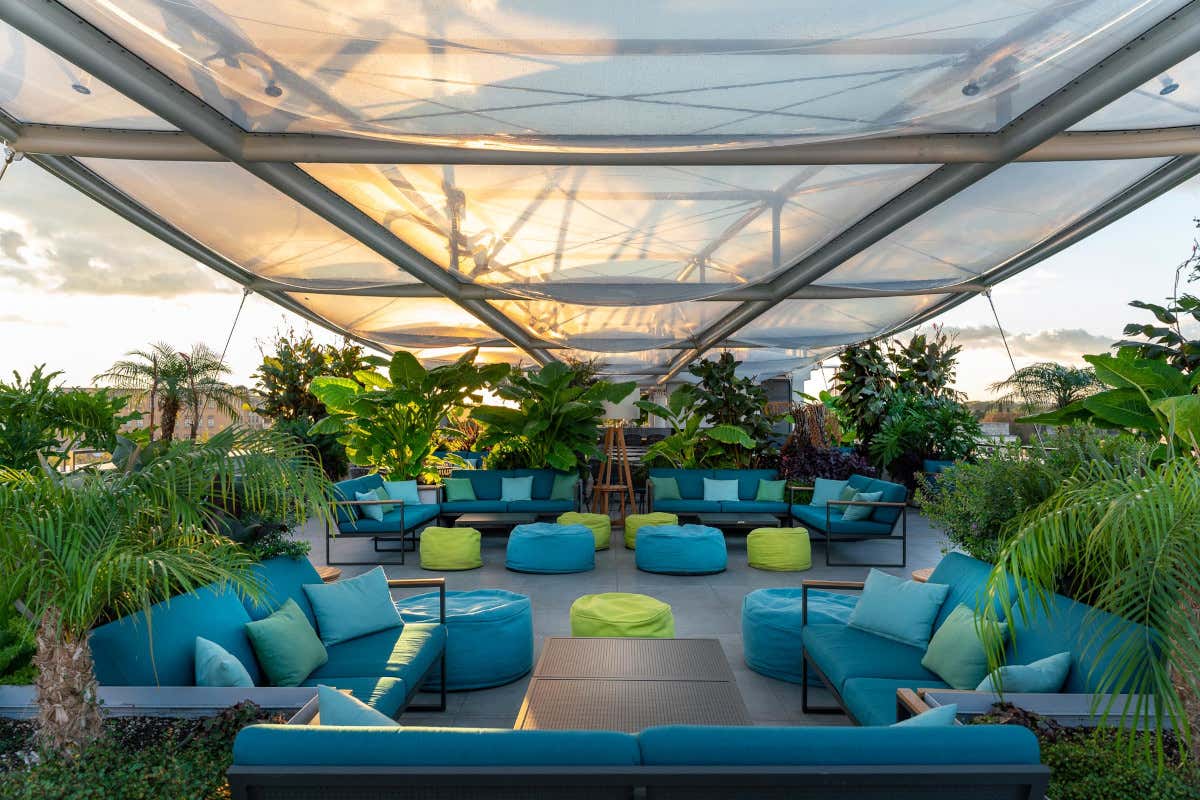 Mangiare all'aria aperta: ecco alcuni ristoranti da Milano alla Sicilia Mangiare all'aria aperta: ecco alcuni ristoranti da Milano alla Sicilia