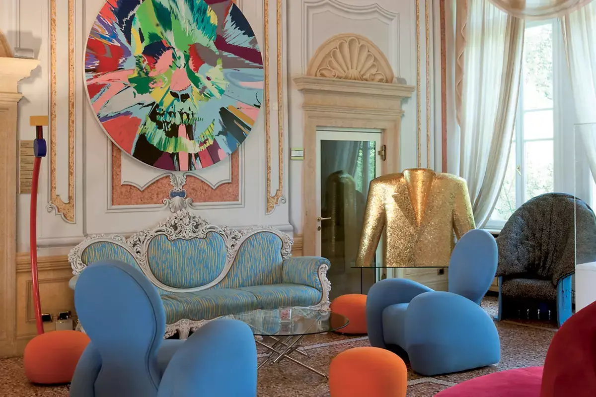 La hall. Foto: Gianni Basso Vegamg Hotel o galleria d&rsquo;arte contemporanea? No, Byblos Art Hotel Villa Amist&agrave;