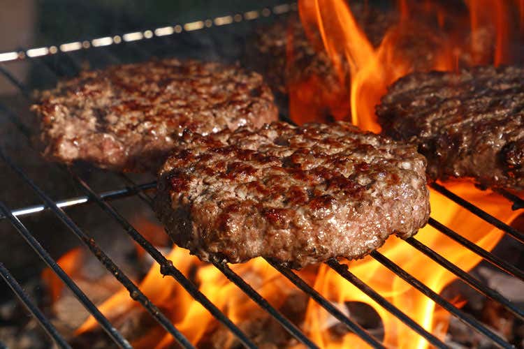 (Hamburger, 1/3 degli italianine mangia almeno uno al giorno) (Hamburger, 1/3 degli italianine mangia almeno uno al giorno)