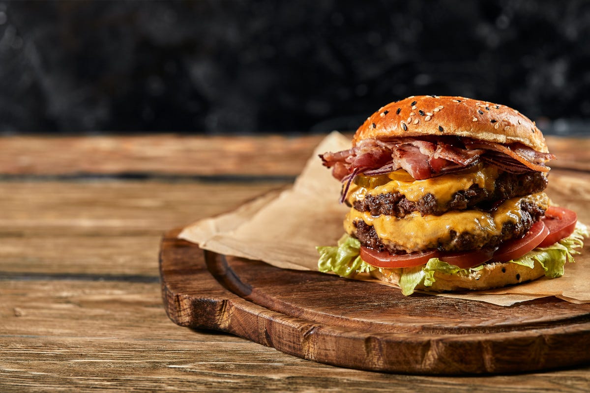 Sai quanto inquina un hamburger?