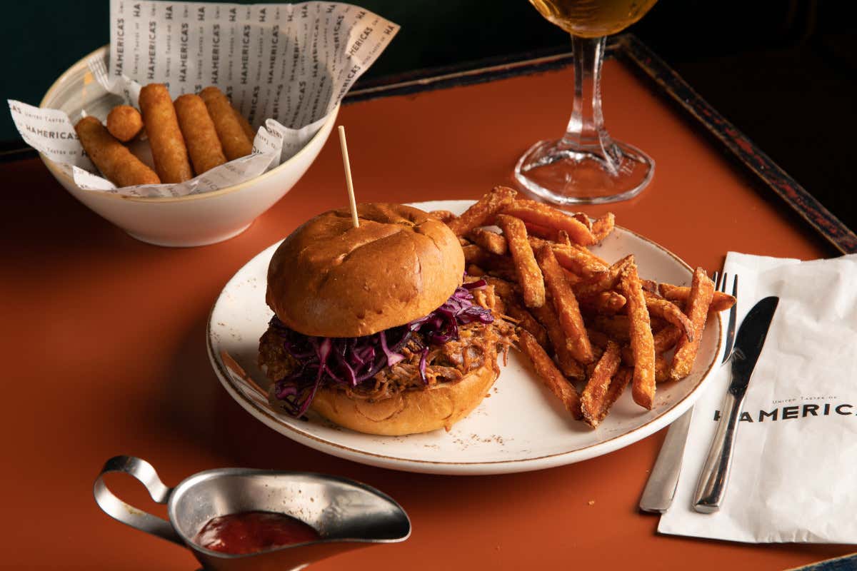 Hamerica's, 30 ristoranti in 17 città Hamerica's, il vero sapore della cucina americana Hamerica's, 30 ristoranti in 17 città Hamerica's, il vero sapore della cucina americana