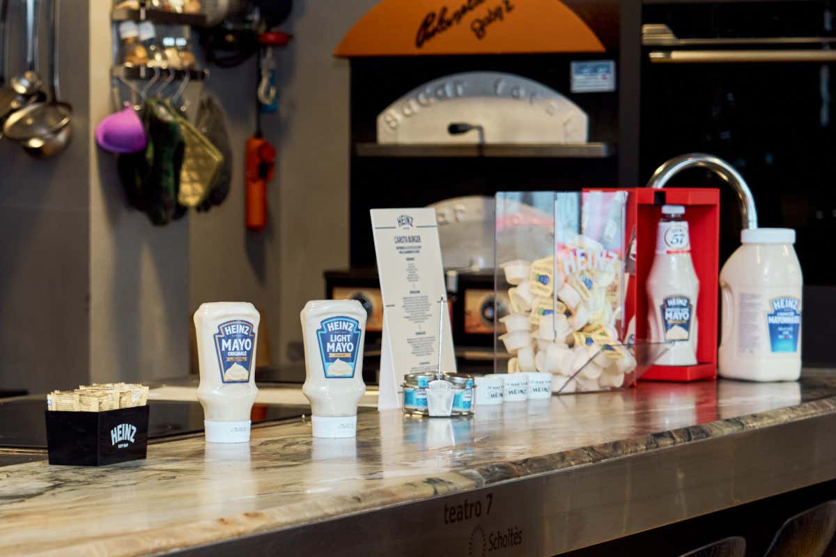 Heinz propone una gamma completa di prodotti e formati di maionese per il fuori casa