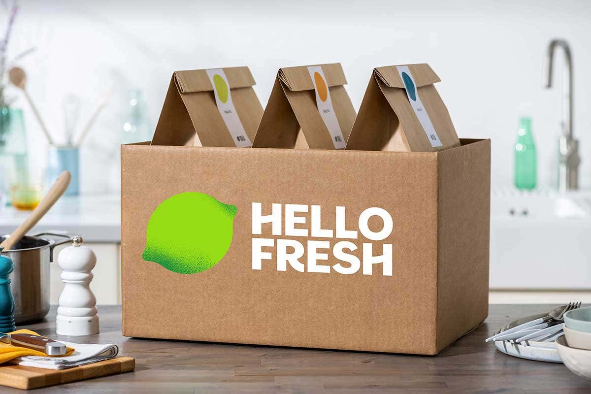 La confezione con i meal-kit di HelloFresh che arriva a domicilio HelloFresh sbarca in Italia: ogni settimana, 4 kit per il pasto a domicilio