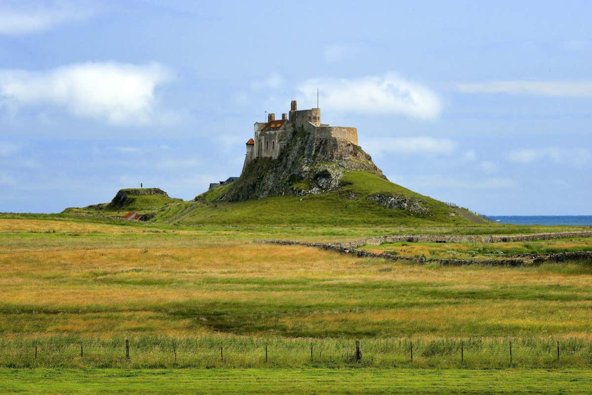 Viaggio nei luoghi di sua maestà: i percorsi reali nel Regno Unito Viaggio nei luoghi di sua maestà: i percorsi reali nel Regno Unito