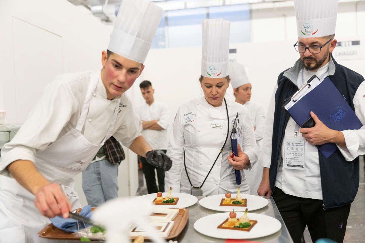 Hospitality 2024: innovazione, tendenze e formazione per l'accoglienza