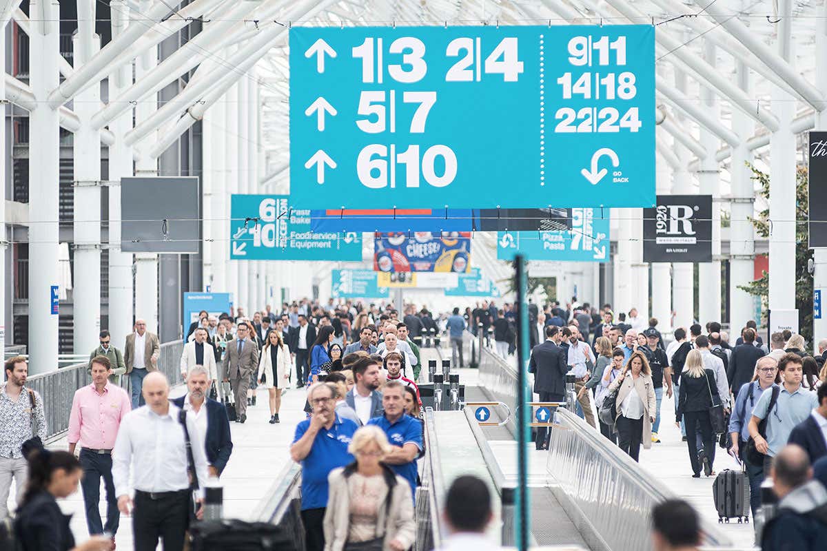 Non solo attrezzature: a Host 2025 il caffè diventa esperienza e dialogo per i professionisti Non solo attrezzature: a Host 2025 il caffè diventa esperienza e dialogo per i professionisti