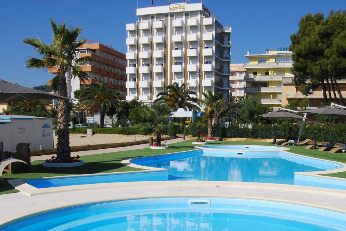 L'hotel Sporting di Alba Adriatica (Te) Risparmio ambientale 4.0 La rivoluzione dell’Hotel Sporting