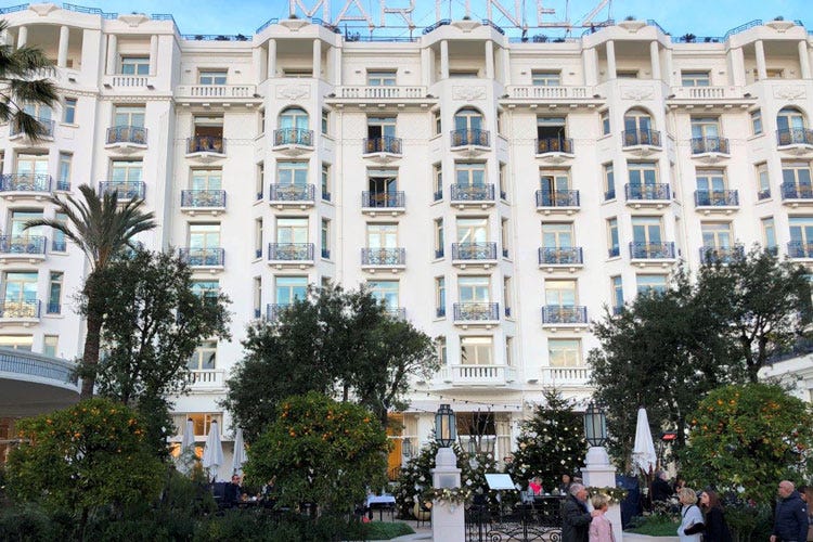 (Dopo il restauro si rinnova il lusso dell'Hotel Martinez a Cannes)