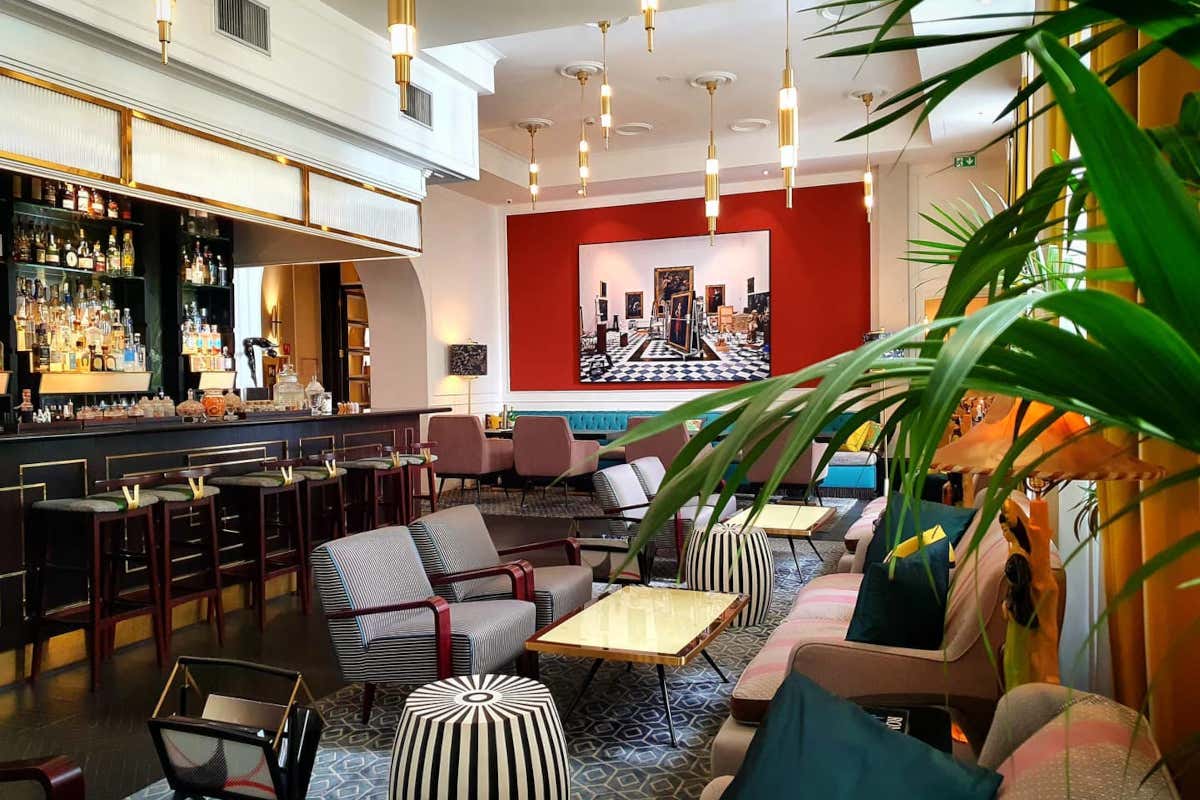 Il salotto dell'Hotel Vilòn Il Web premia l’Hotel Vilòn: è fra i più cliccati e apprezzati