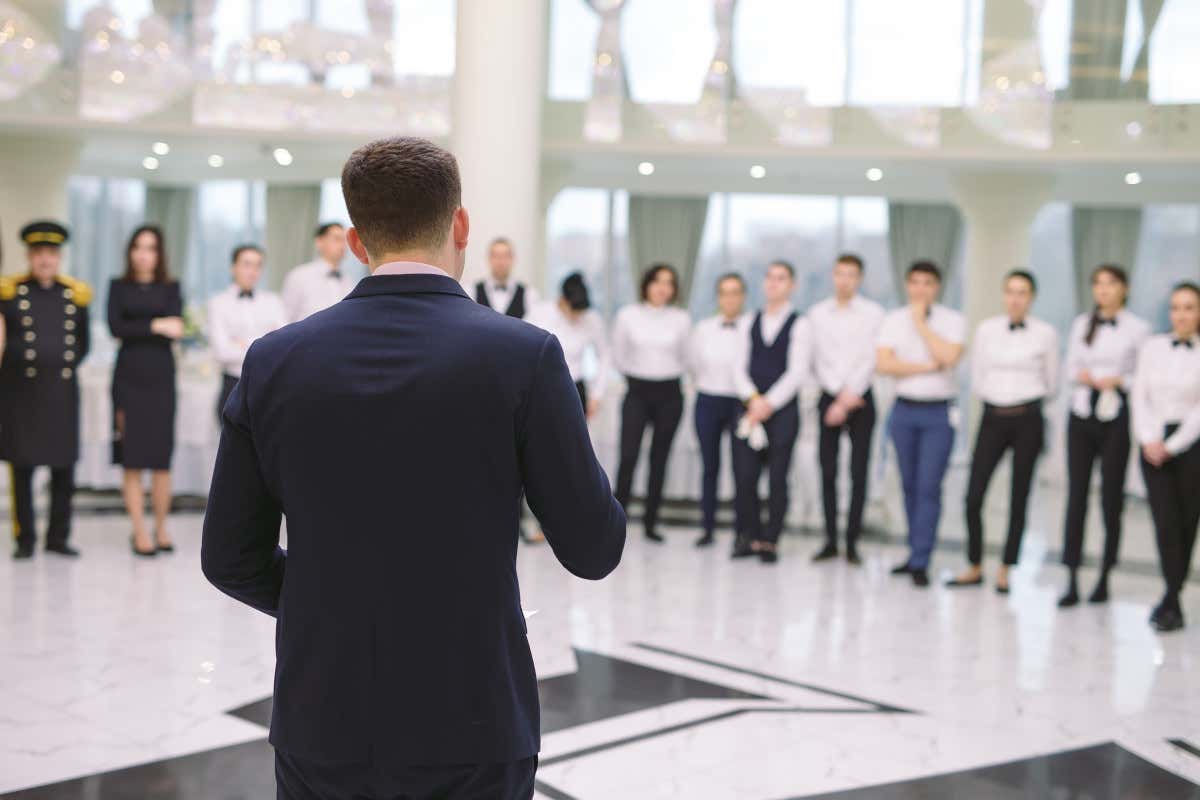 Come fidelizzare il personale alberghiero: i consigli per ridurre il turnover