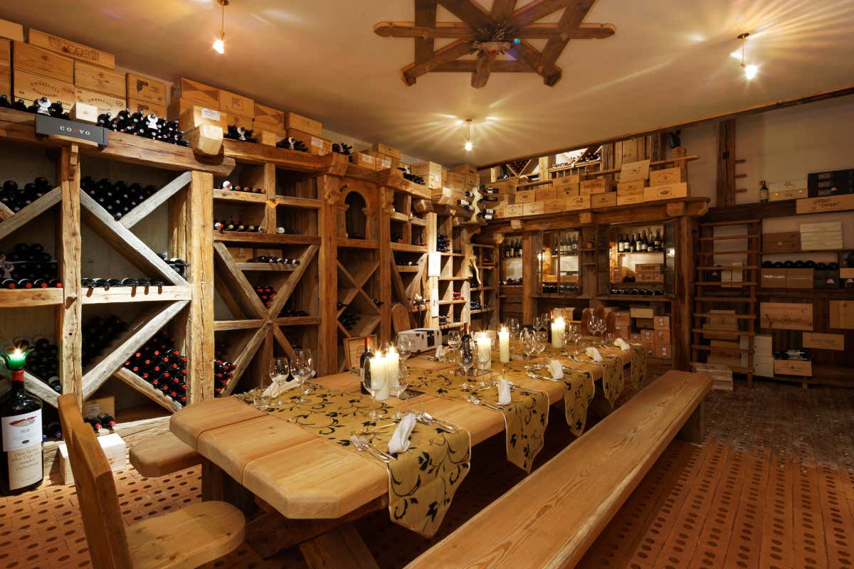 L'Hotel Fanes lancia delle degustazioni in cantina di vini dell'Alto Adige