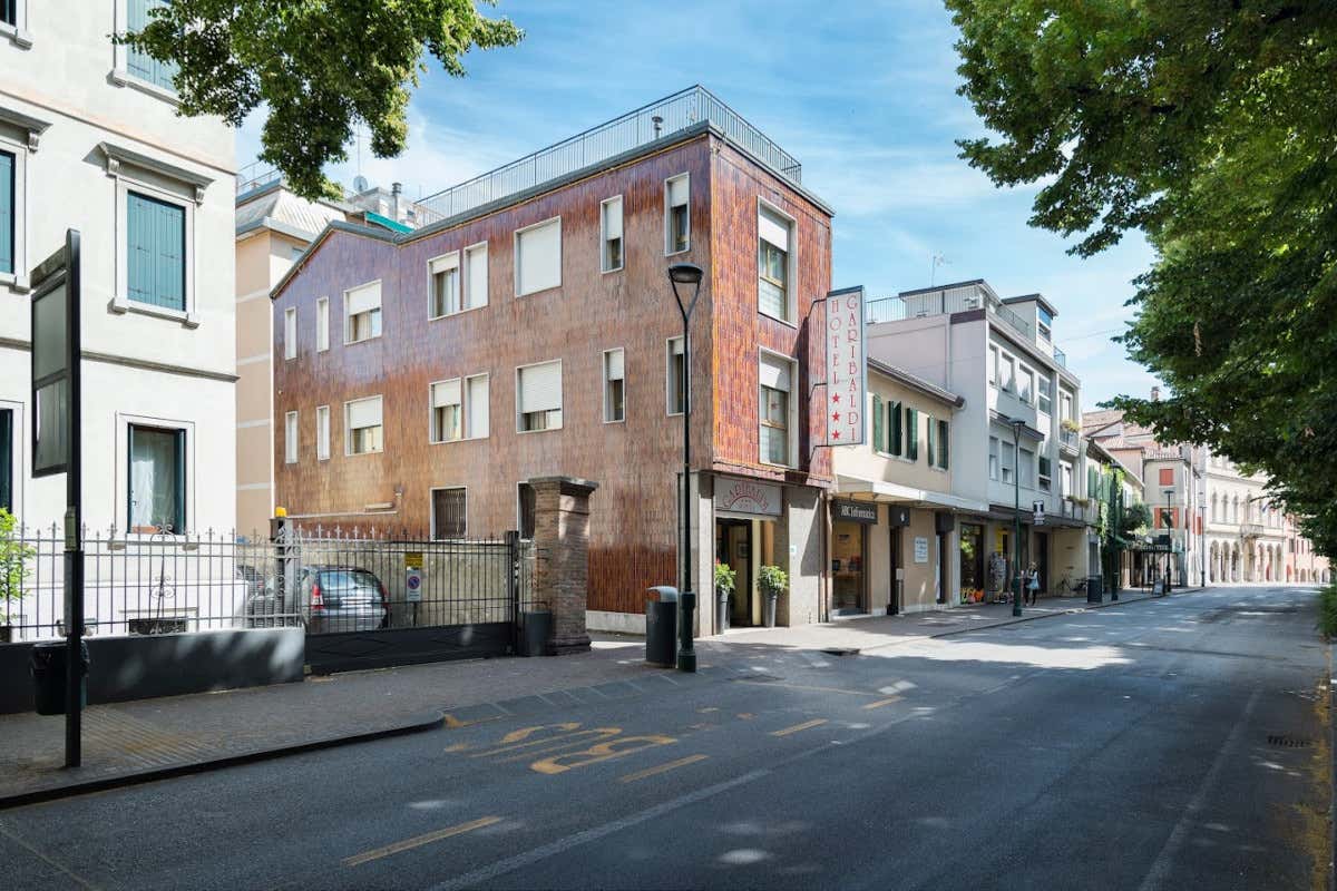 Mestre, l’Hotel Garibaldi chiude (temporaneamente): la famiglia Zanchin va in pensione