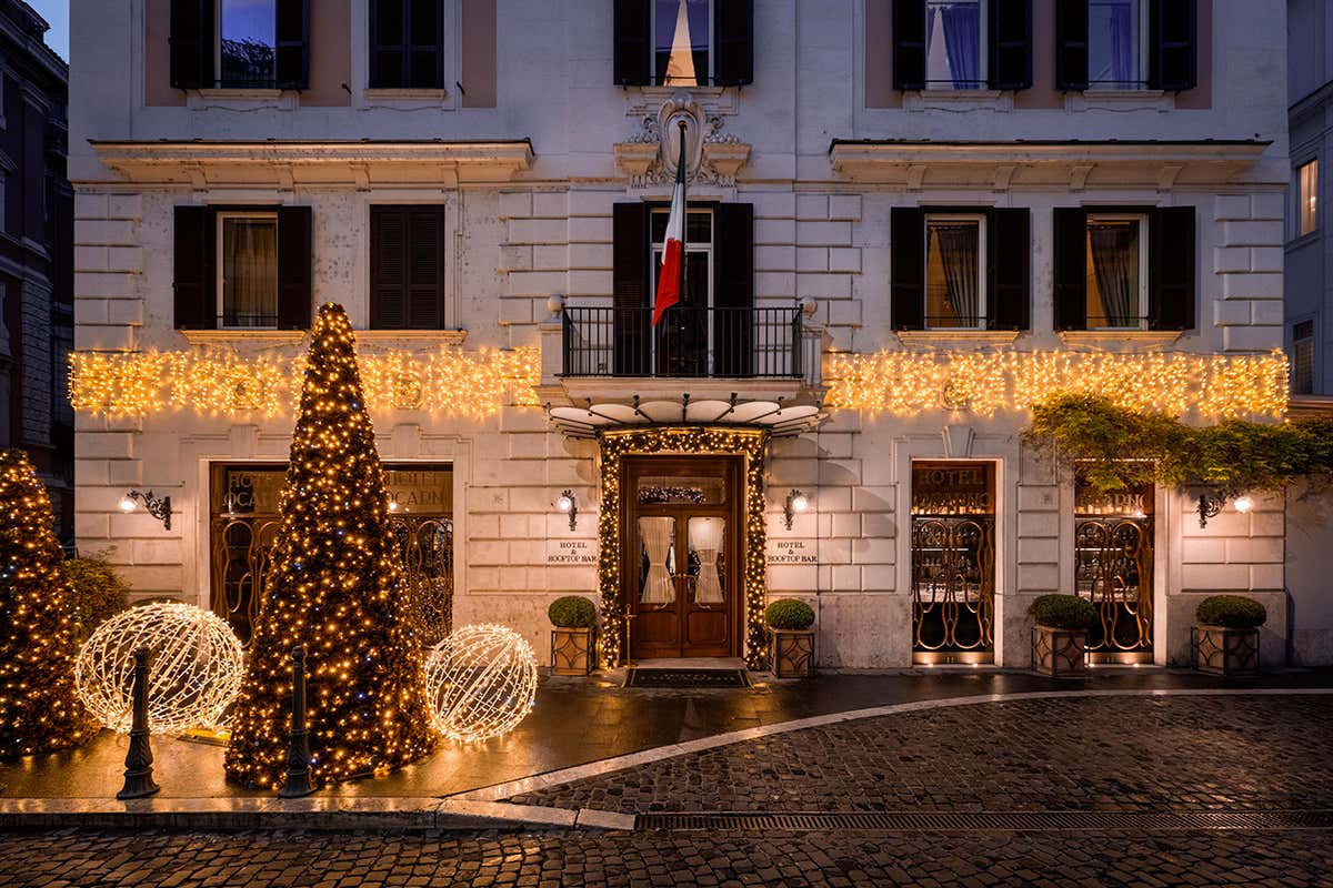 I migliori allestimenti natalizi 2025 degli hotel: Hotel Locarno I migliori allestimenti natalizi 2025 degli hotel: Hotel Locarno