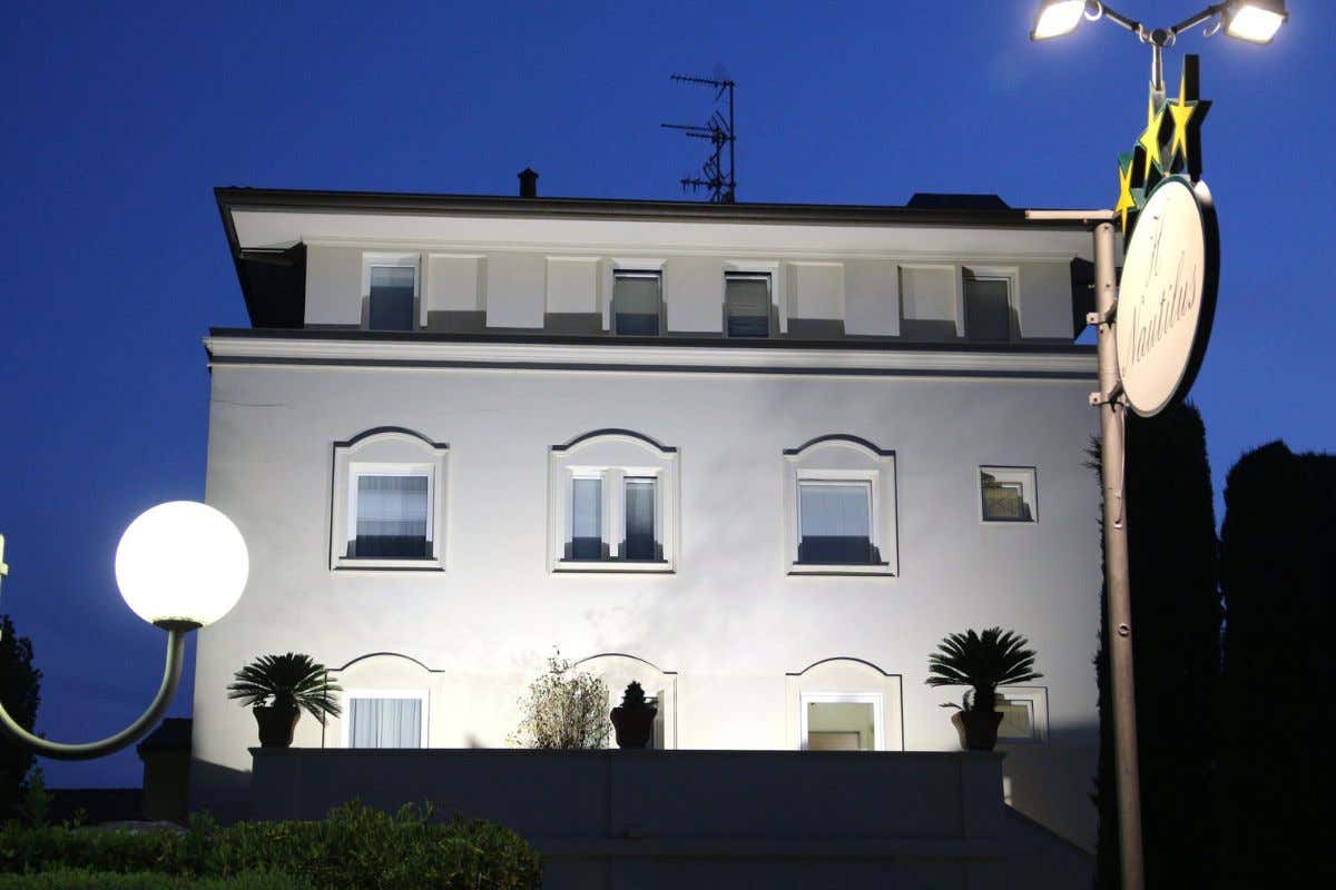 L'hotel Nautilus di Forte dei Marmi cambia proprietà: venduto per 5 milioni L'hotel Nautilus di Forte dei Marmi cambia proprietà: venduto per 5 milioni