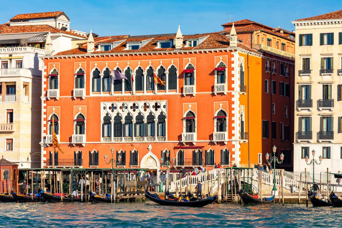 Cresce la quota di italiani che vede nell’hotel uno strumento per scoprire il territorio e la sua cultura