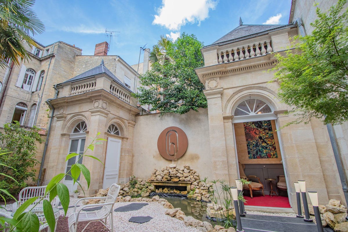 Hotel des Quinconces  A passo lento tra le vie di Bordeaux la città del vino